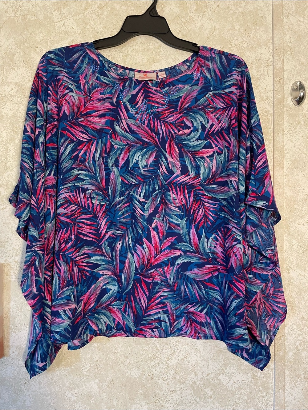 Quacker Factory Women’s Tropical Print Dolman Top - Blue/Pink